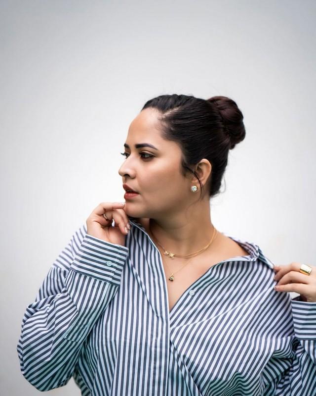 Anasuya Bharadwaj 10