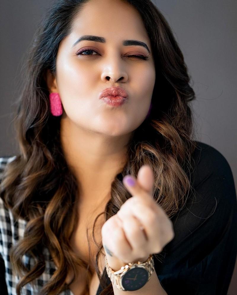 Anasuya Bharadwaj 7