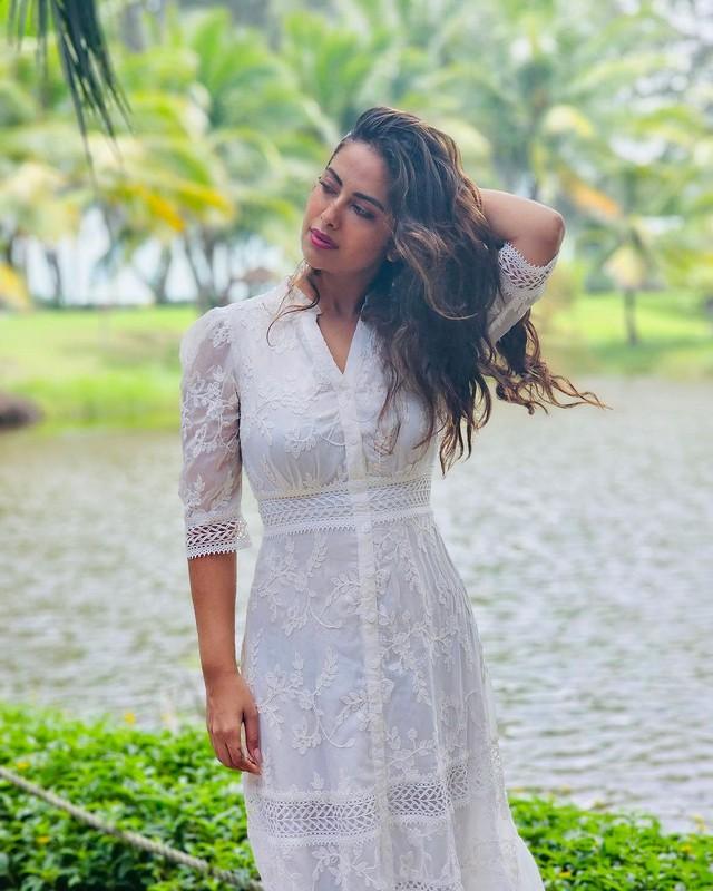 Avika Gor 4