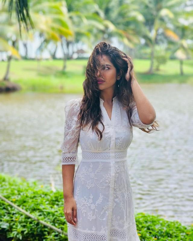 Avika Gor 8