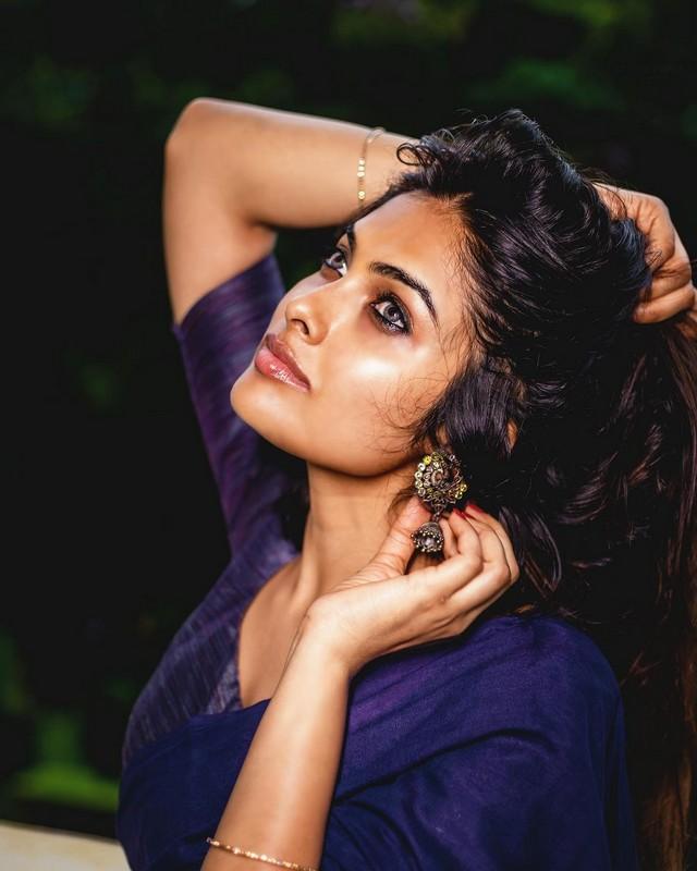 Divi Vadthya 8