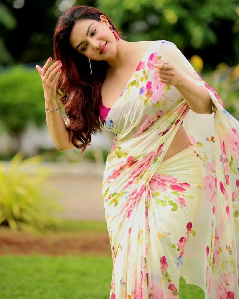Honey Rose 6