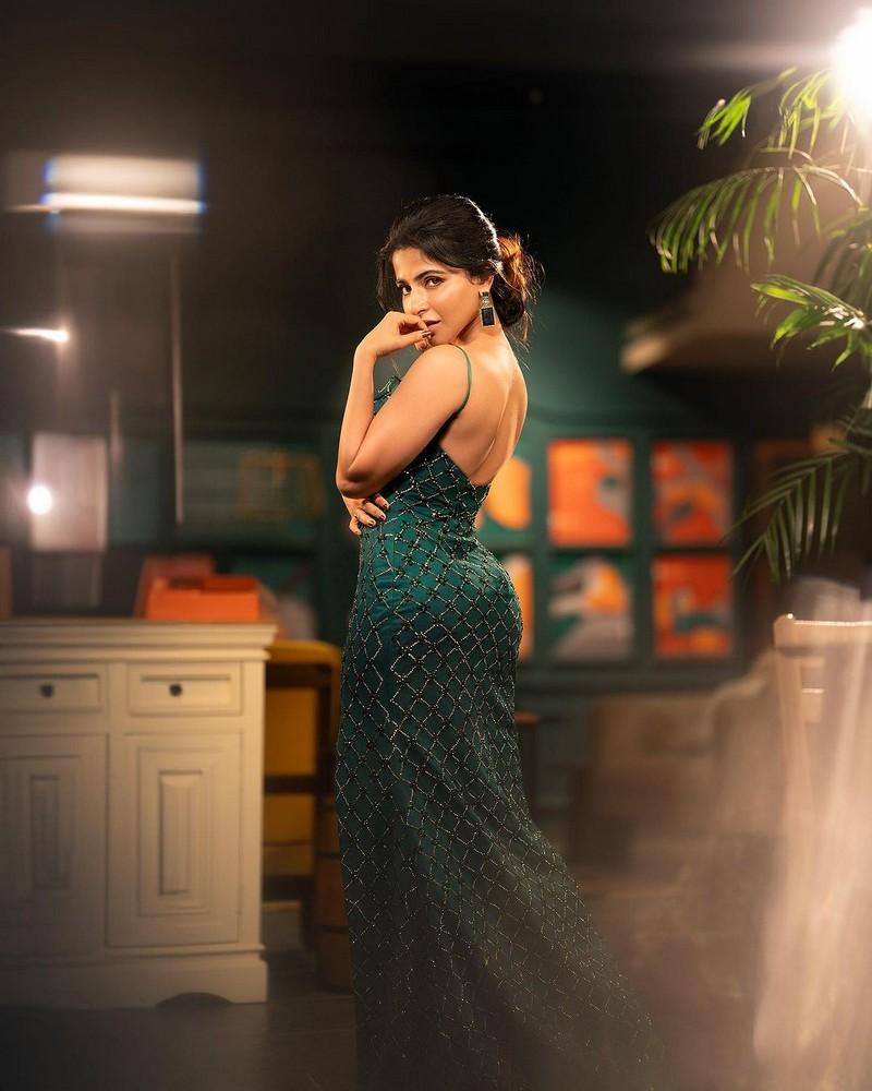 ISWARYA MENON 4