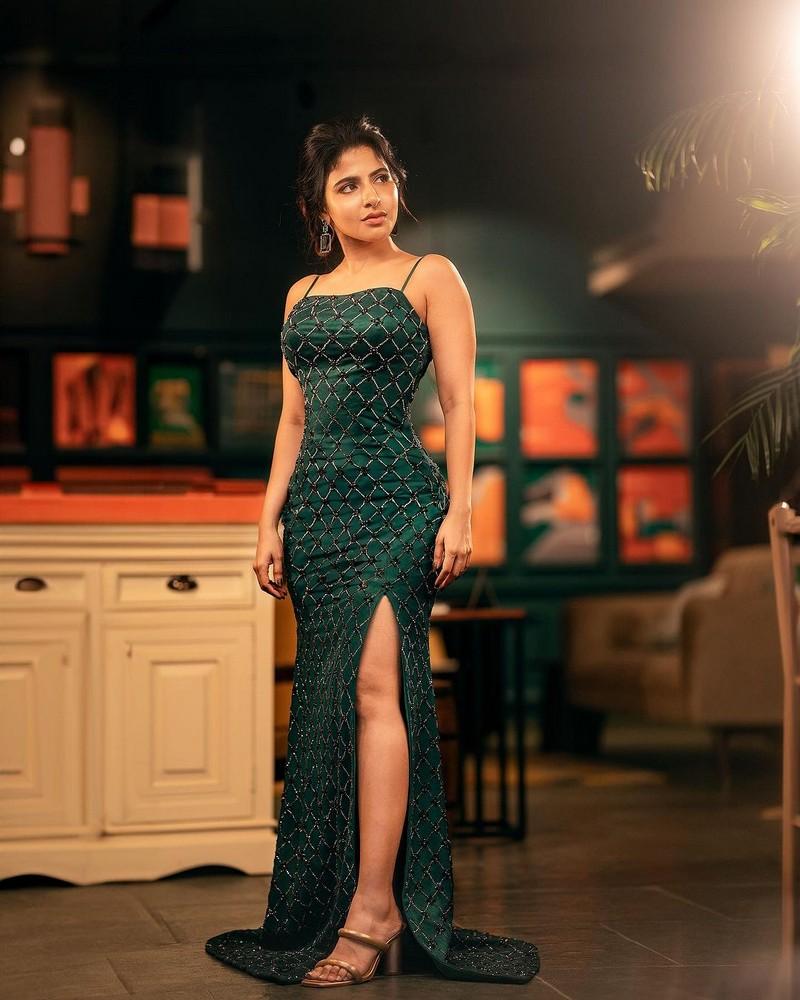 ISWARYA MENON 9