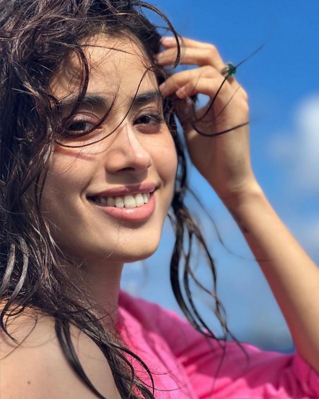 Janhvi Kapoor 1