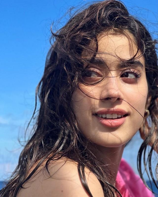 Janhvi Kapoor 3