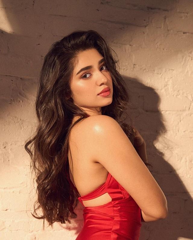 Krithi Shetty 8
