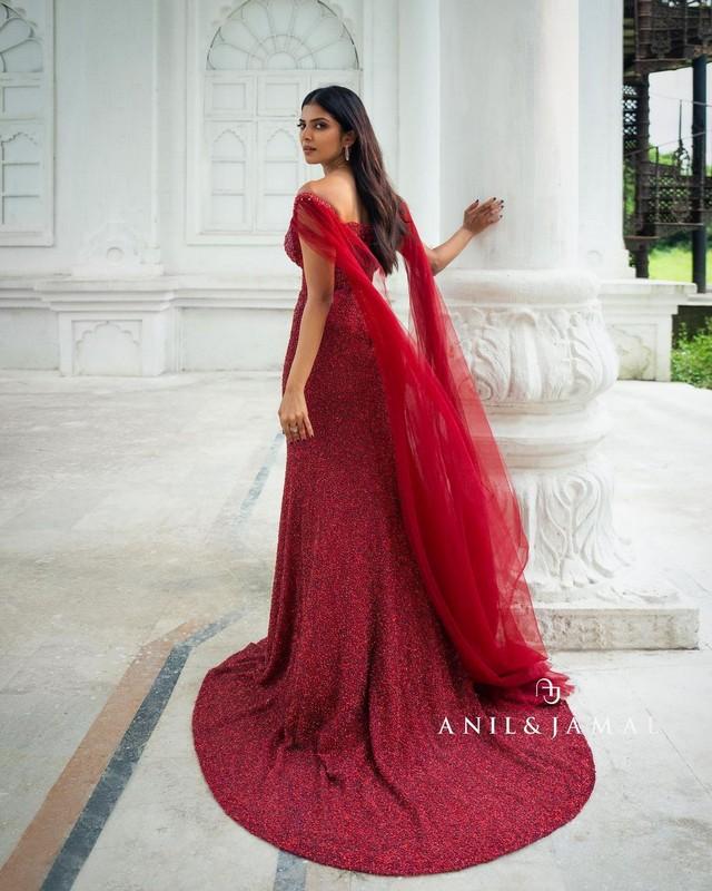 Malavika Mohanan 10