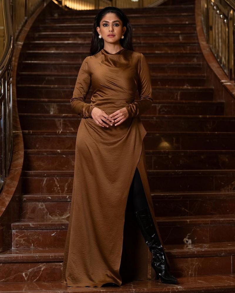 Mrunal Thakur 2