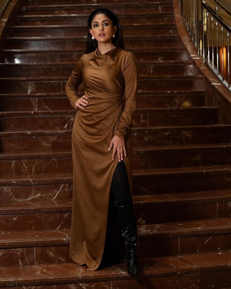Mrunal Thakur 5