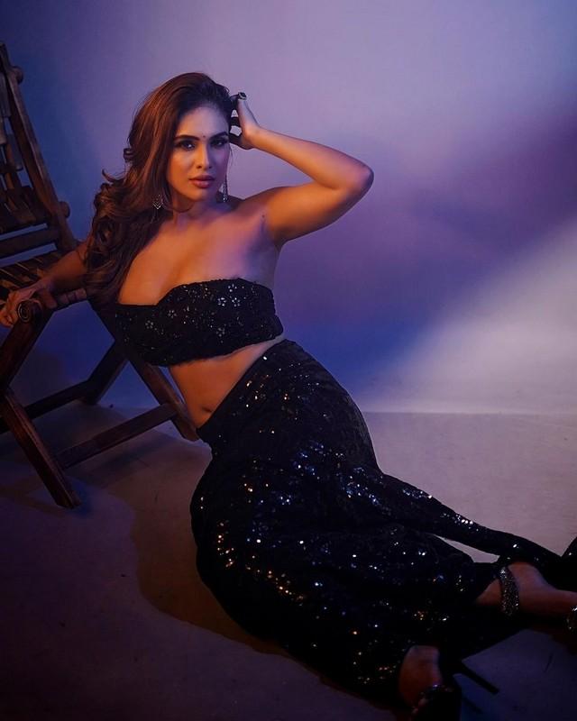 Nehhaa Malik 14