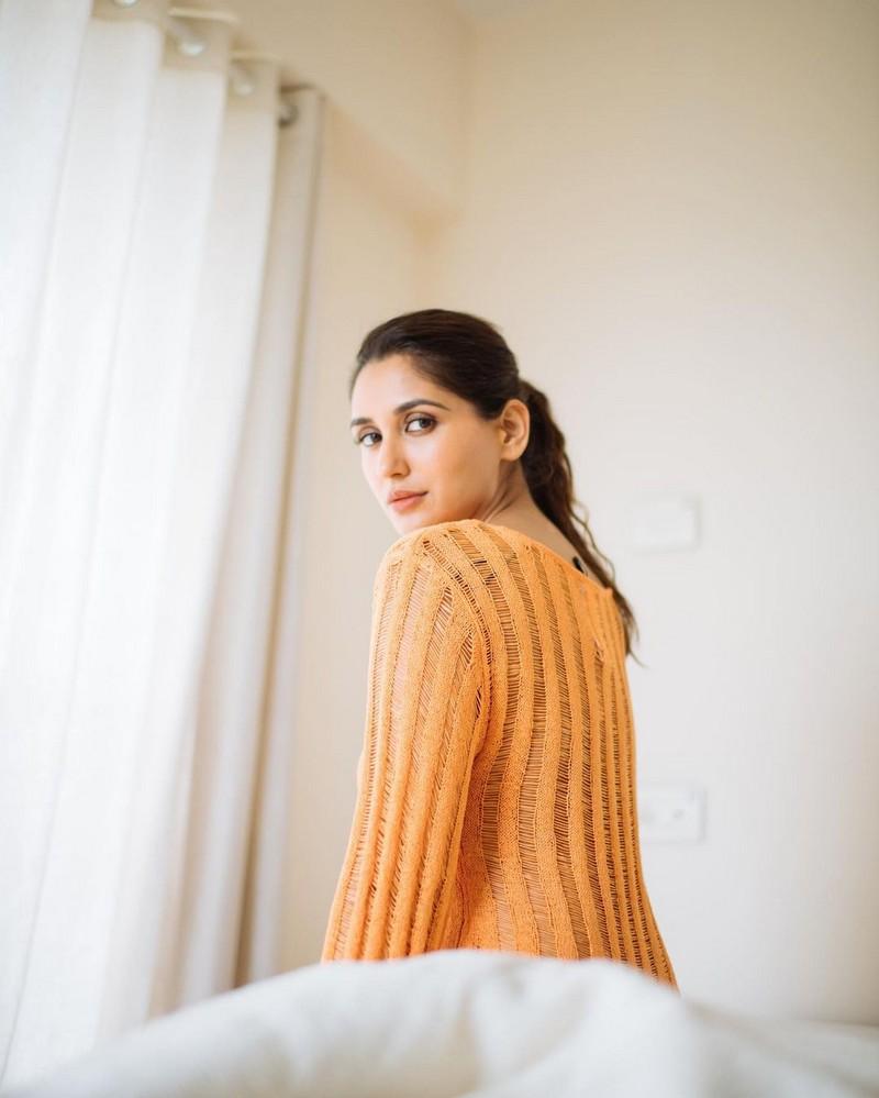 Nikita Dutta 5