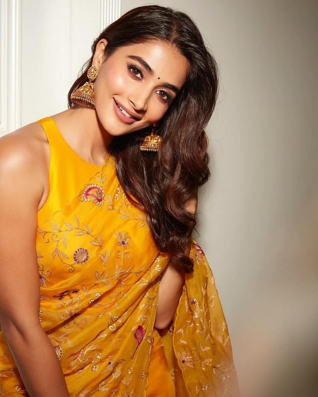 Pooja Hegde 2