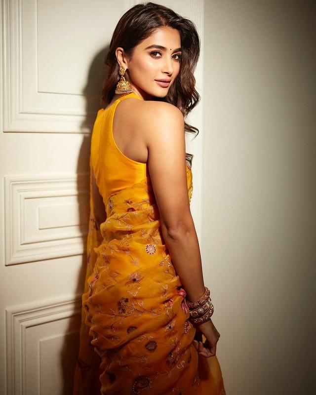 Pooja Hegde 4