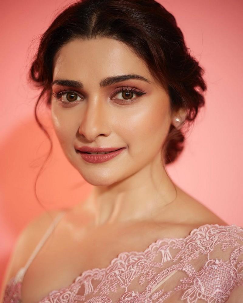 Pracchi Desai 6