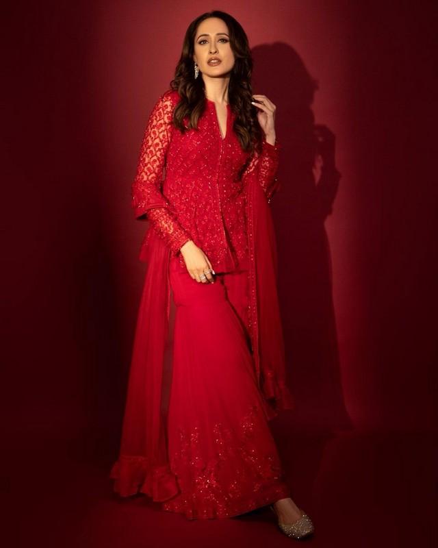Pragya Jaiswal 2
