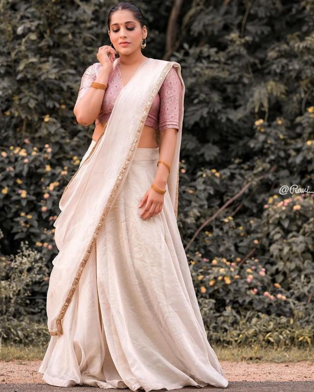 Rashmi Gautam 6