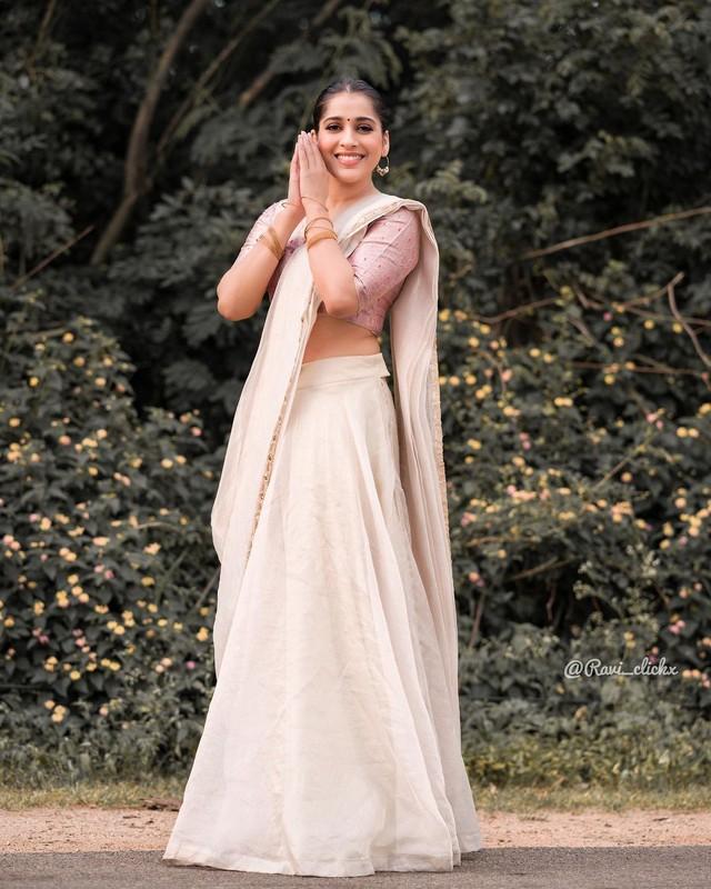 Rashmi Gautam 7