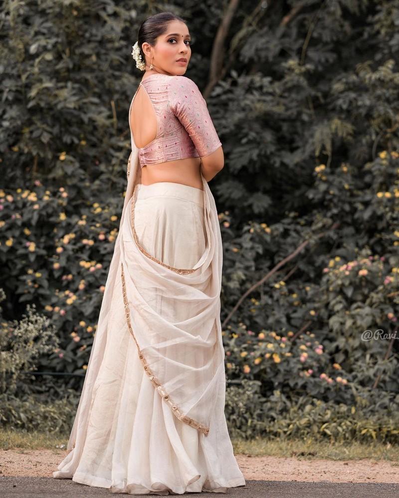 Rashmi Gautam 1