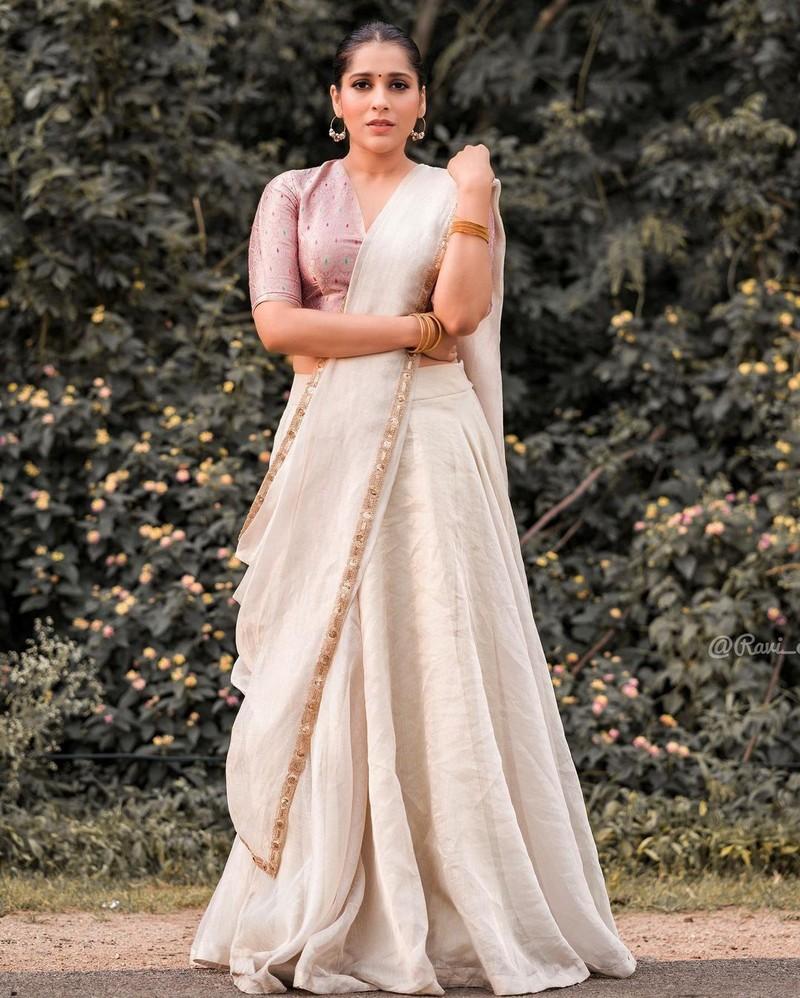 Rashmi Gautam 8