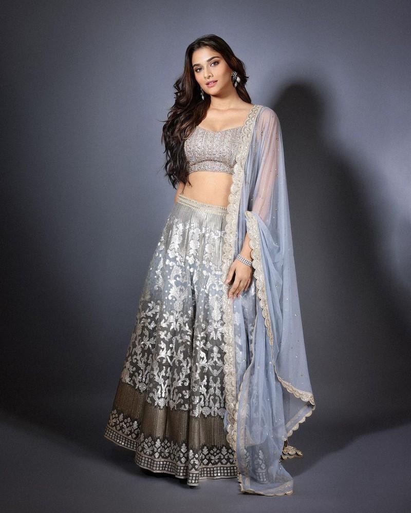 Saiee Manjrekar 9