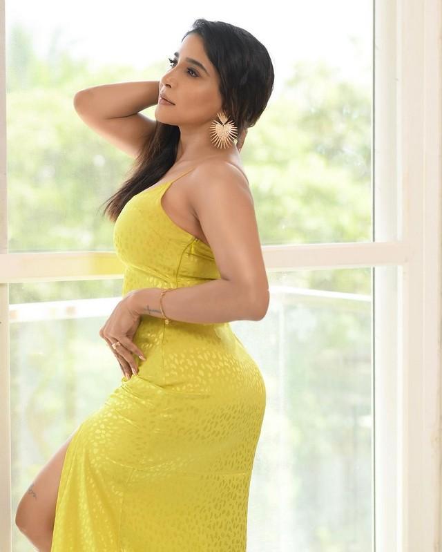 Sakshi Agarwal 4
