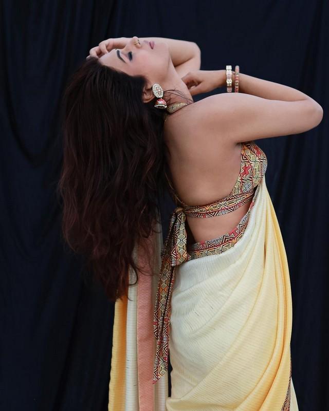 Shraddha Das 3