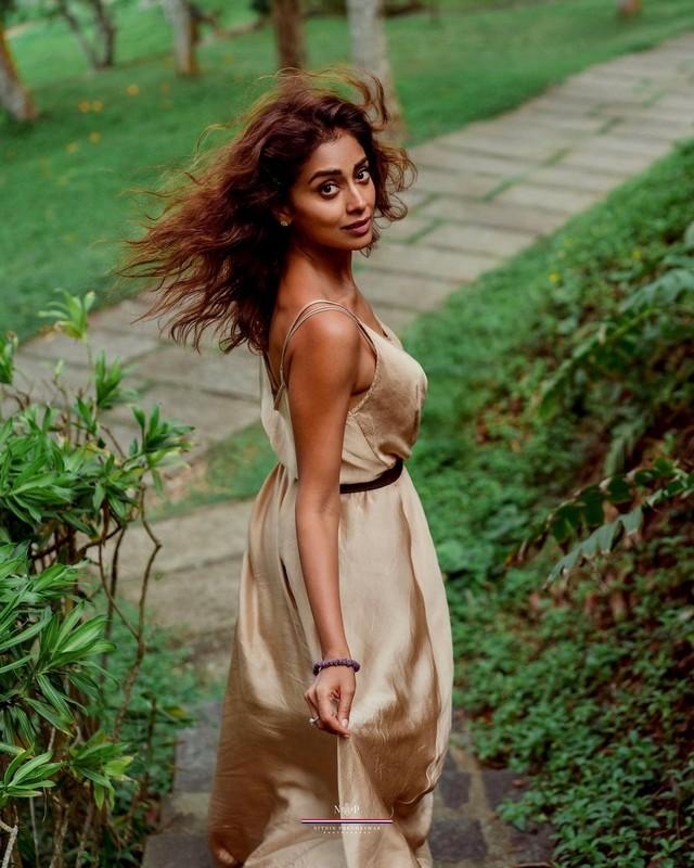 Shriya Saran 8