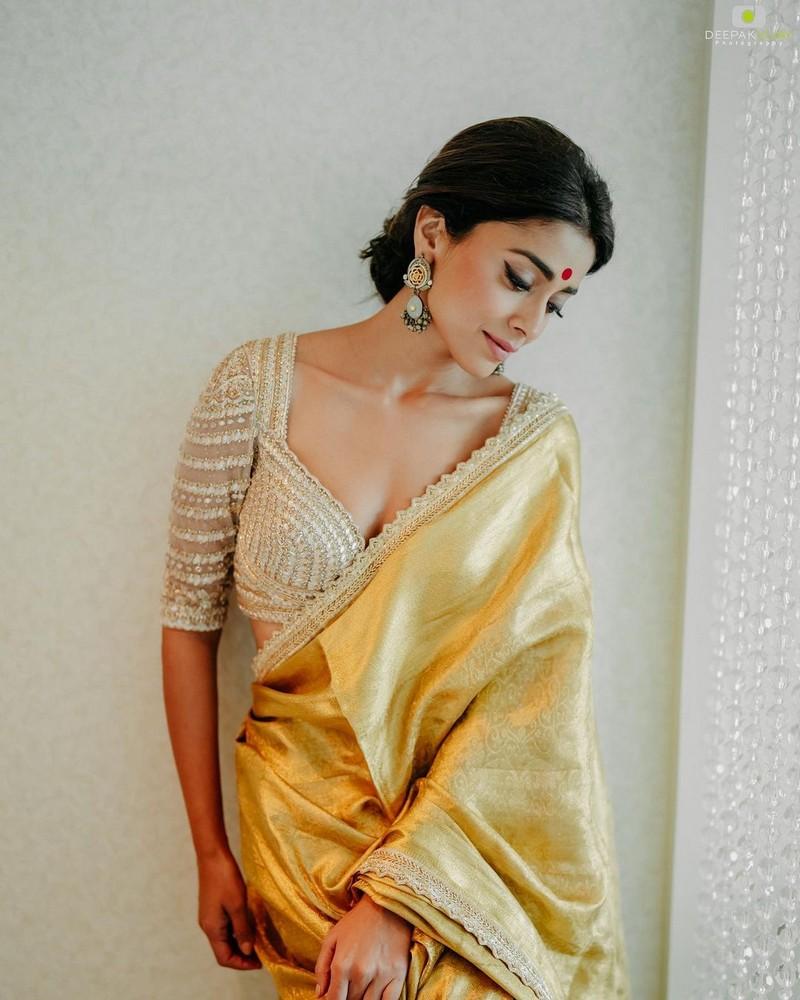 Shriya Saran 2
