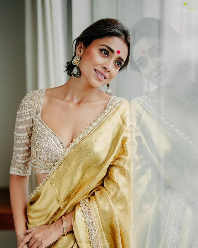 Shriya Saran 4