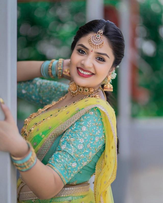 Sreemukhi 1
