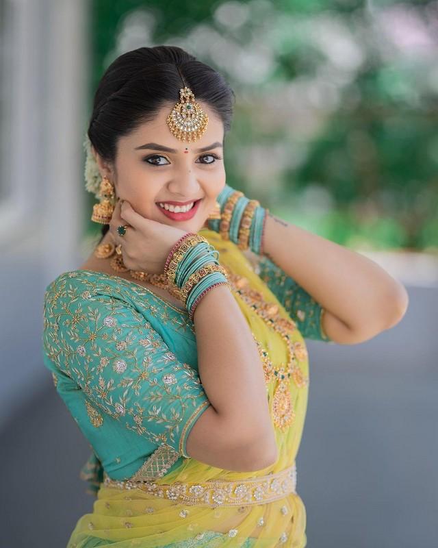 Sreemukhi 2