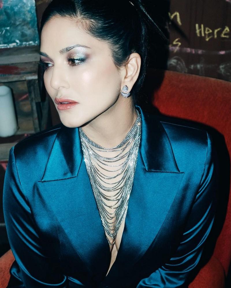 Sunny Leone 3