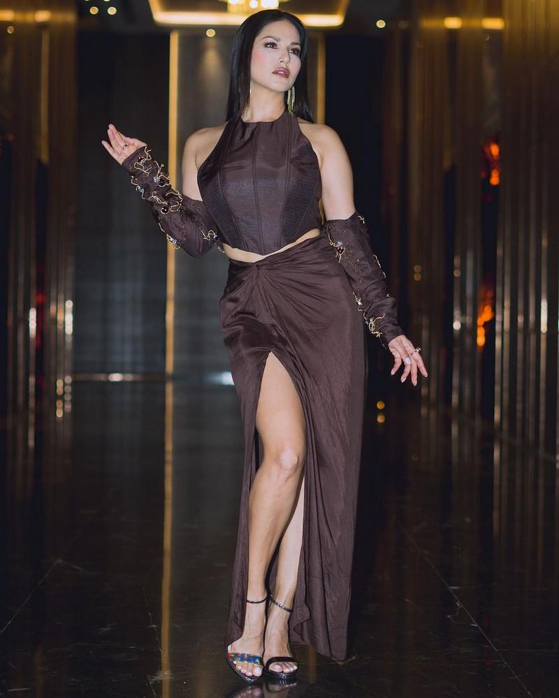Sunny Leone 8