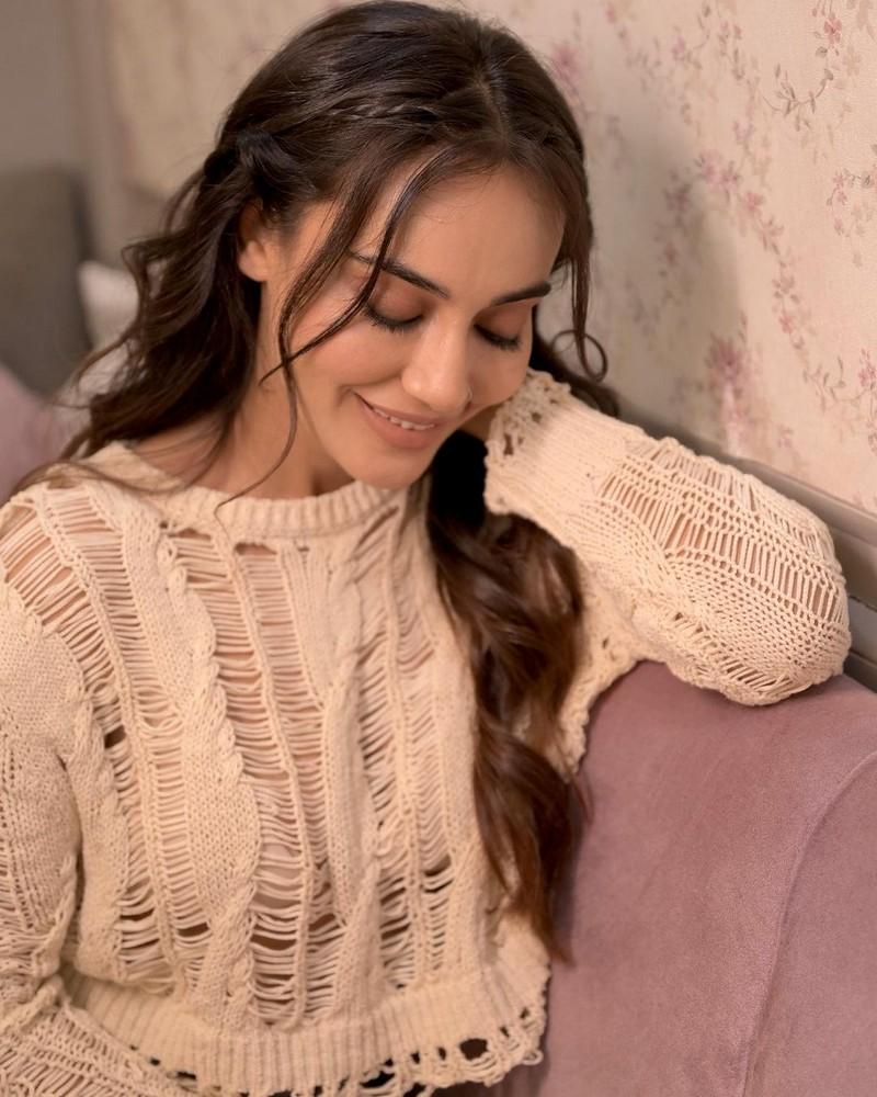 Surbhi Jyoti 11