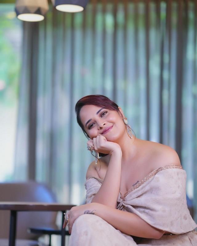 Anasuya Bharadwaj 10