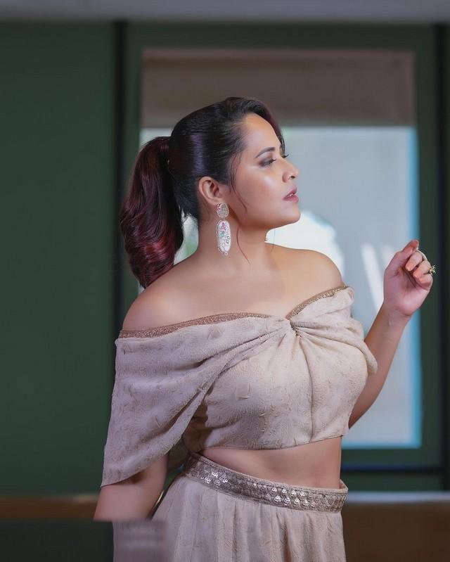 Anasuya Bharadwaj 7