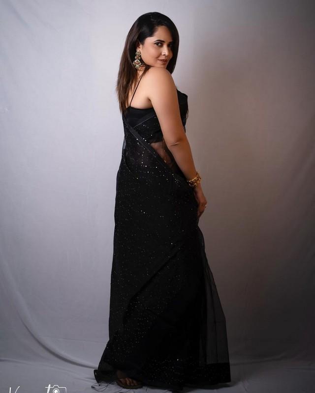 Anasuya Bharadwaj 11