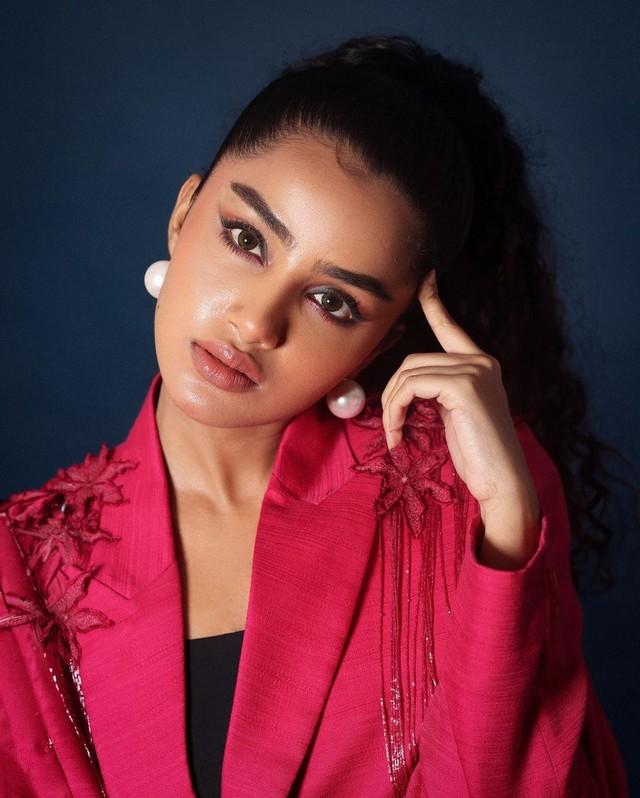 Anupama Parameswaran 10