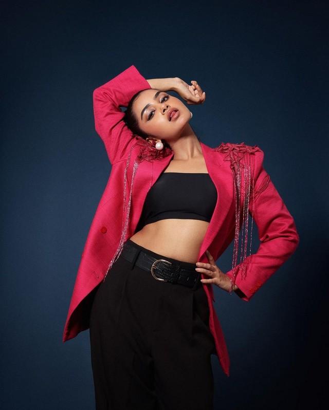 Anupama Parameswaran 7