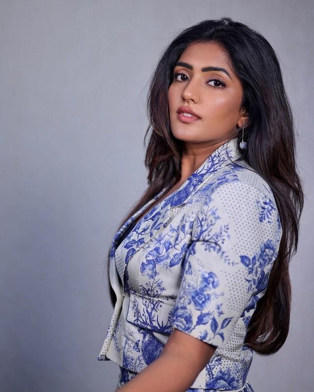 Eesha Rebba 6