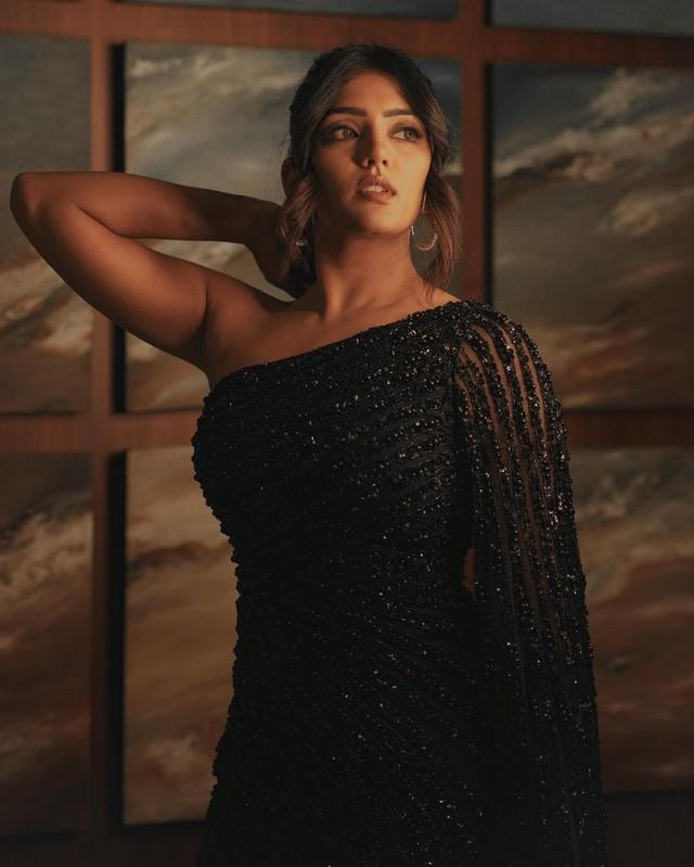 Eesha Rebba 1