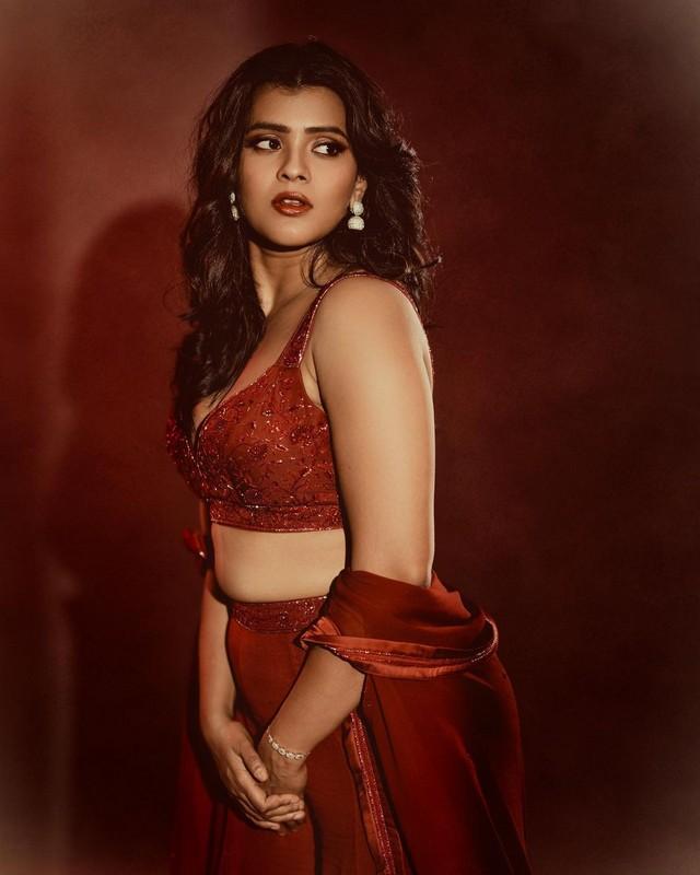 Hebah Patel 3