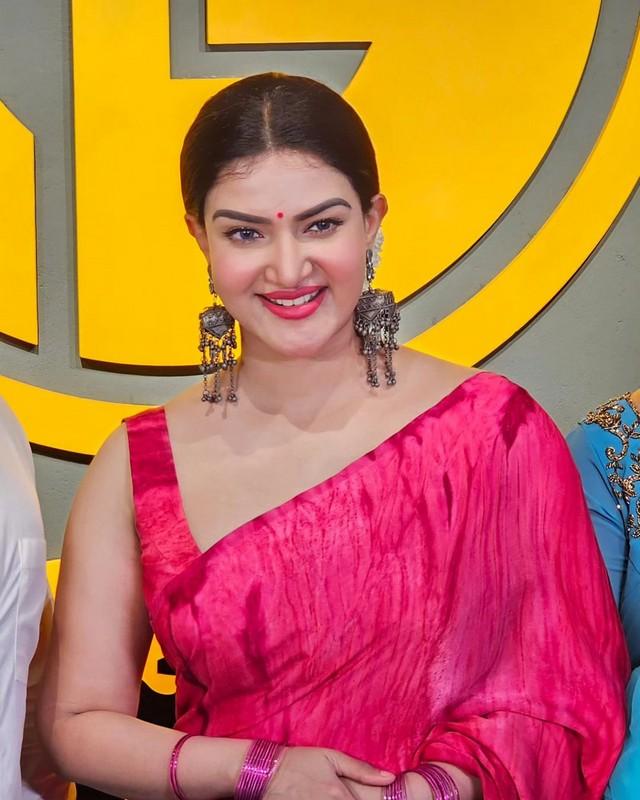 Honey Rose 6