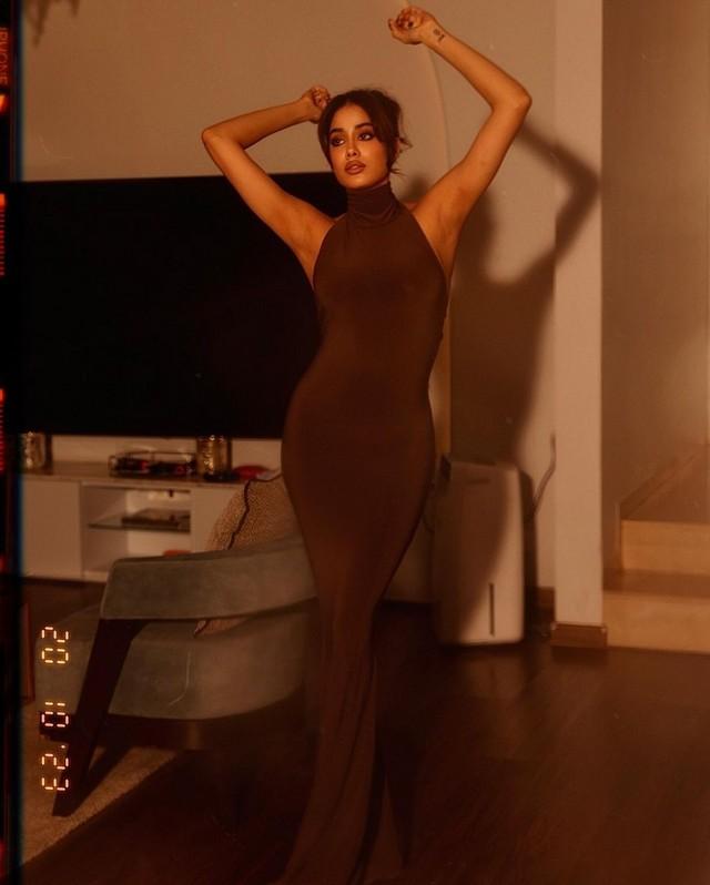 Janhvi Kapoor 8