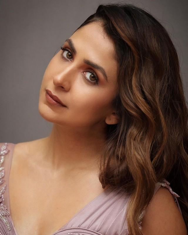 Malvika Raaj 4