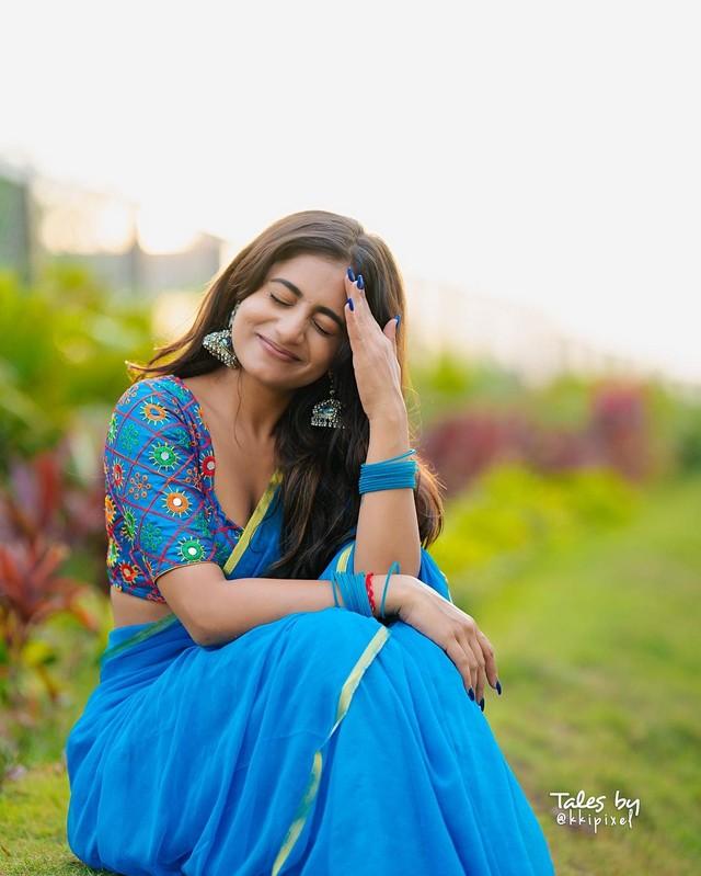 Nayani Pavani 6