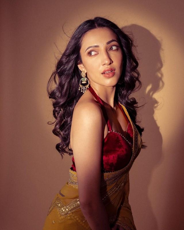 Neha Shetty 11