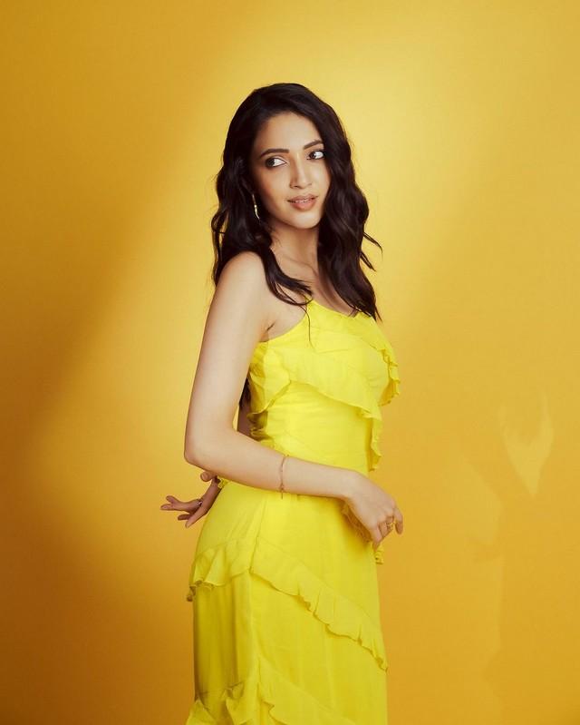 Neha Shetty 8