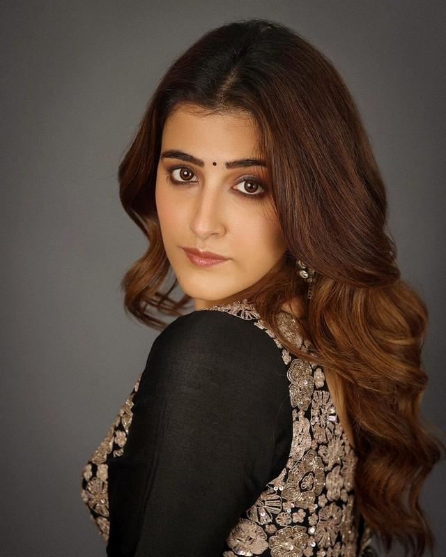 Nupur Sanon 10